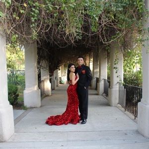 Size 0 red prom dress
